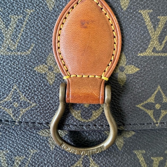 LV St Cloud โจ - Picture 3 of 11